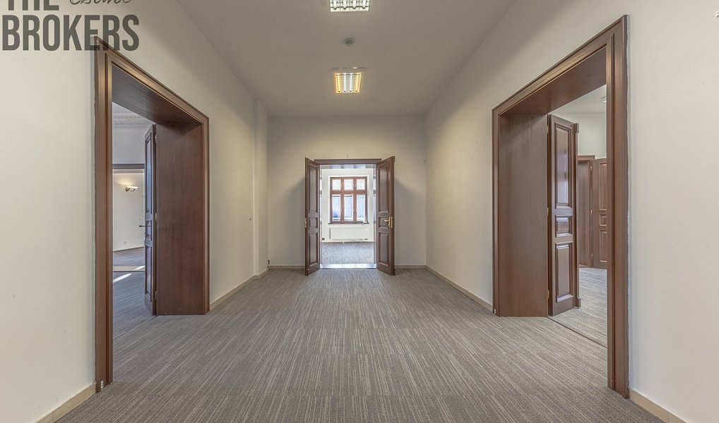 Pronájem kanceláře 230 m², Liberec – náhled fotky 3