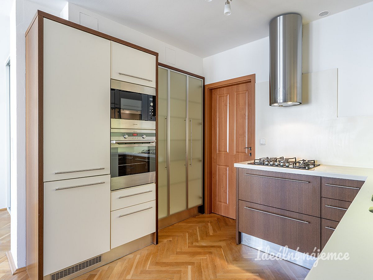 Pronájem bytu 2+kk 69 m² – pohled 4