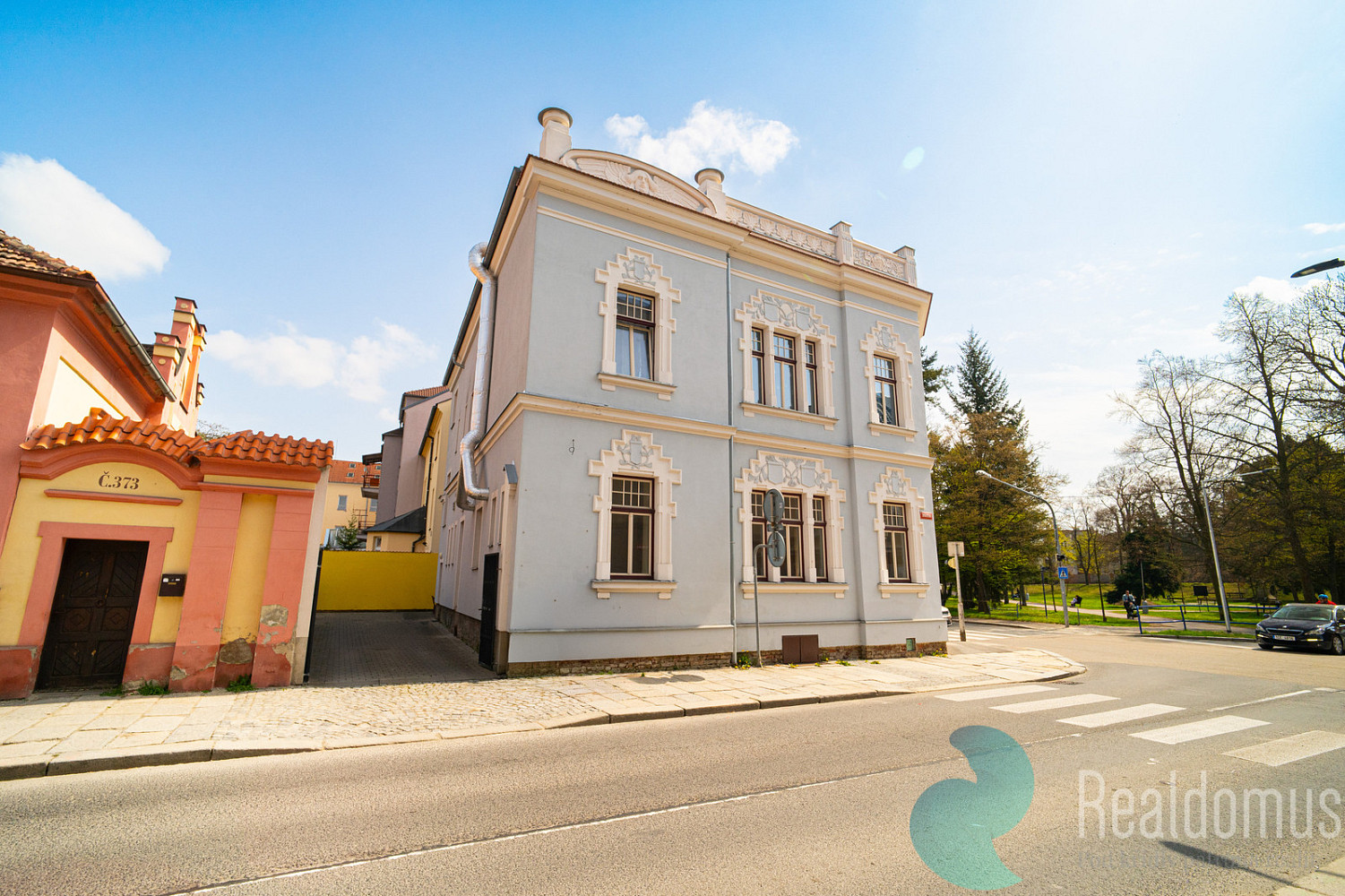 Prodej nájemního domu, činžáku 413 m² – fotografie 2