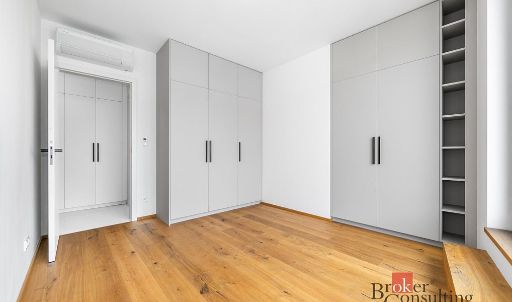 Pronájem bytu 3+kk 73 m², Praha – náhled fotky 13
