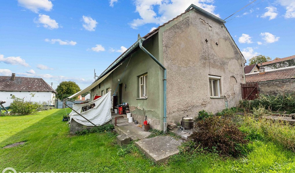 Prodej domu 140 m² s pozemkem 1 886 m², Nižbor – náhled fotky 4