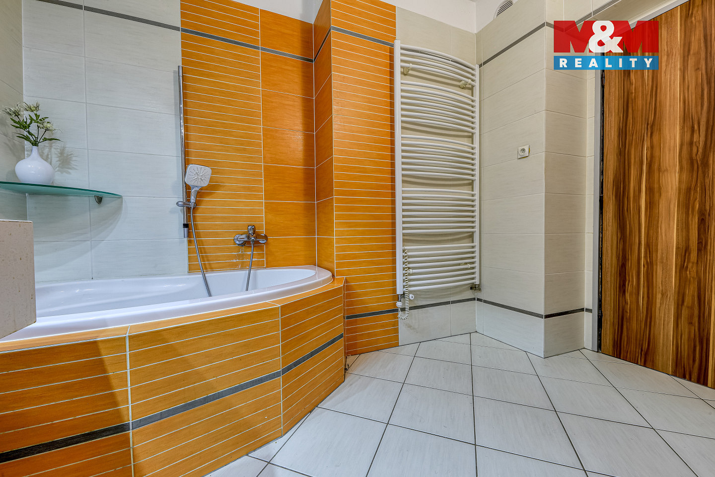 Prodej domu 220 m² s pozemkem 633 m² — photo 3