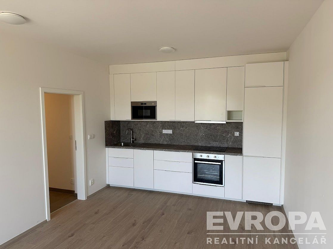 Pronájem bytu 2+kk 63 m² – fotografie 2