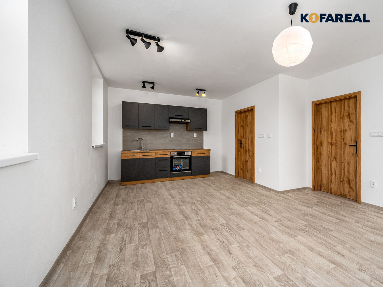 Prodej domu 200 m² s pozemkem 151 m² – fotografie 2