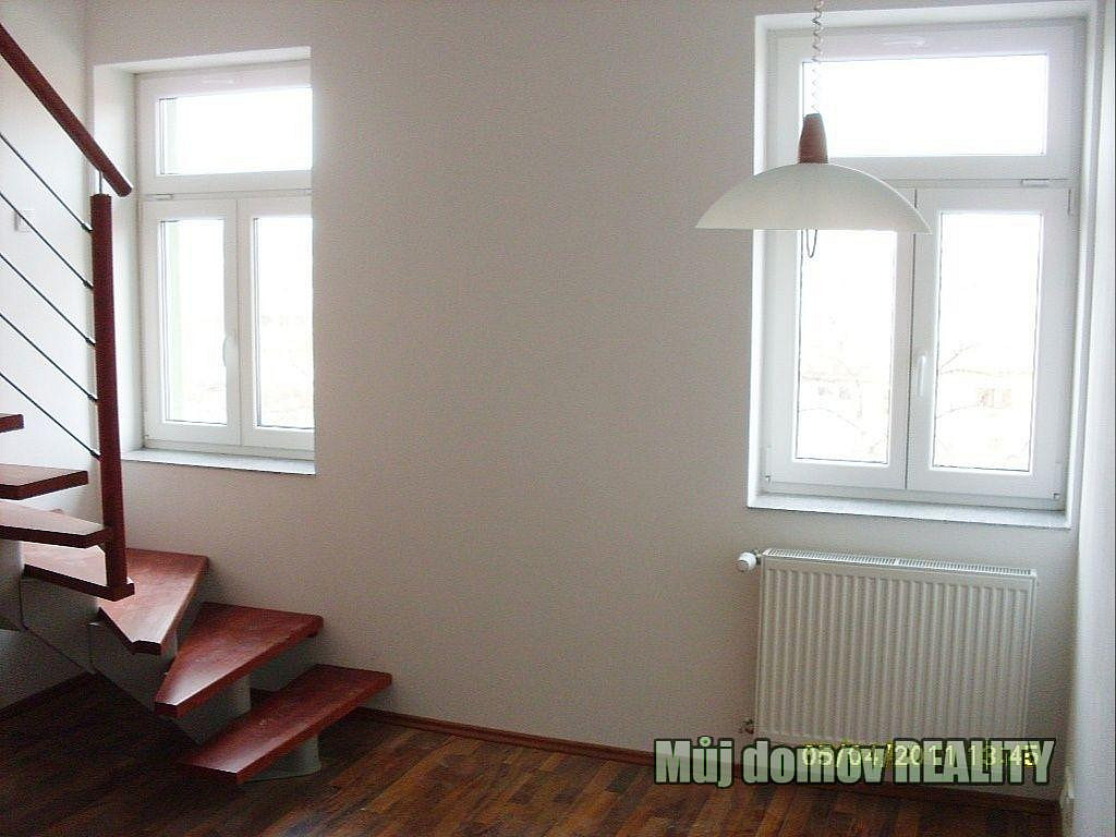 Pronájem bytu 2+kk 45 m² — photo 2
