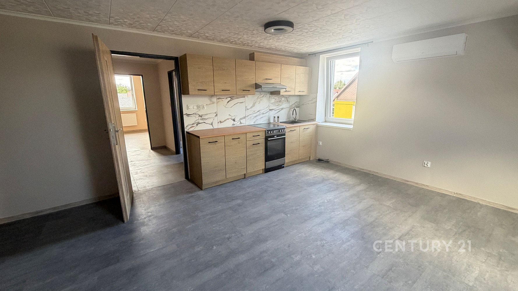 Pronájem bytu 3+kk 64 m² – fotografie 2