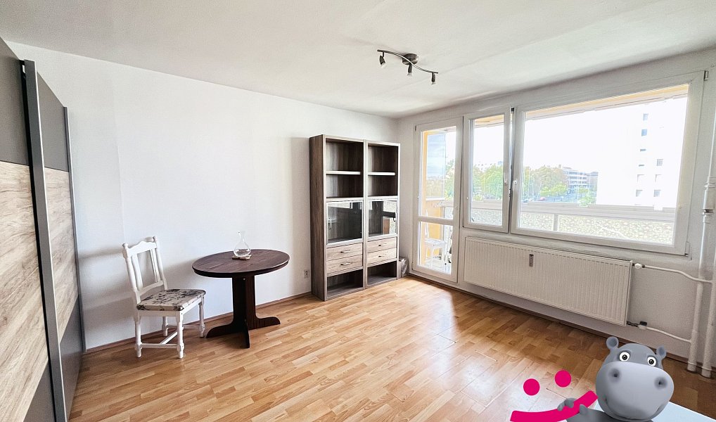 Pronájem bytu 1+kk 35 m², Kladno – náhled fotky 3