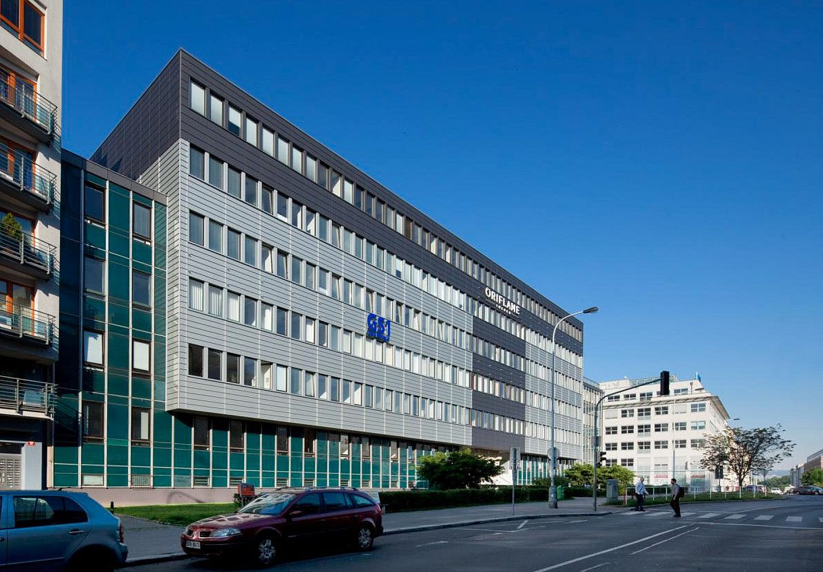 Pronájem kanceláře 658 m²