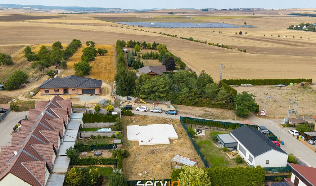 Prodej stavebního pozemku 868 m², Syrovice – náhled fotky 2