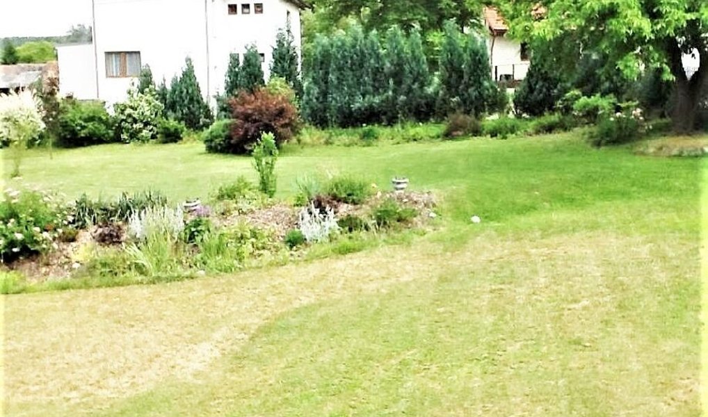 Prodej stavebního pozemku 1 740 m², Popovice – náhled fotky 3