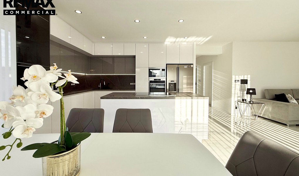 Prodej domu 220 m² s pozemkem 726 m², Polerady – náhled fotky 3