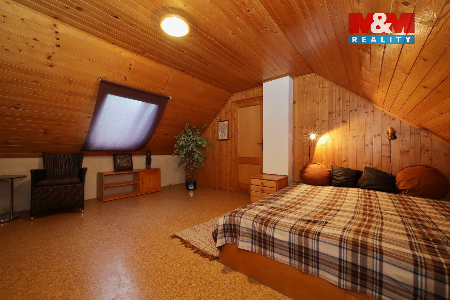 Prodej domu 240 m² s pozemkem 612 m² — photo 2