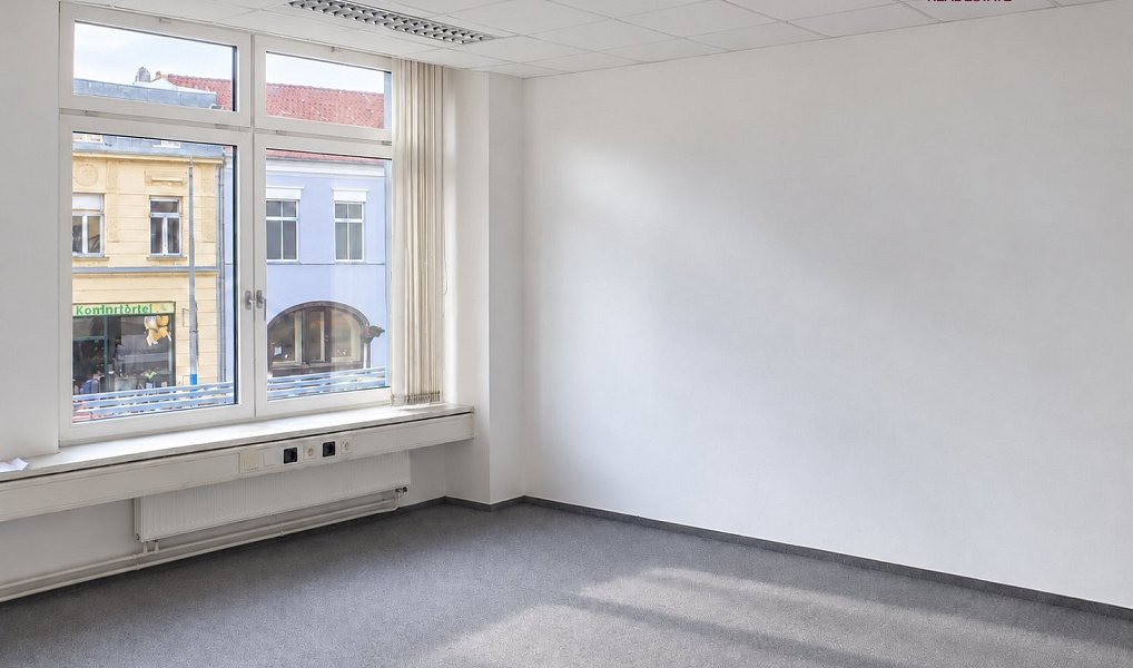 Pronájem kanceláře 37 m², Břeclav – náhled fotky 2