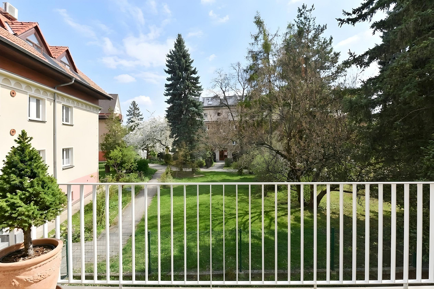 Prodej domu 272 m² s pozemkem 272 m² – fotografie 3