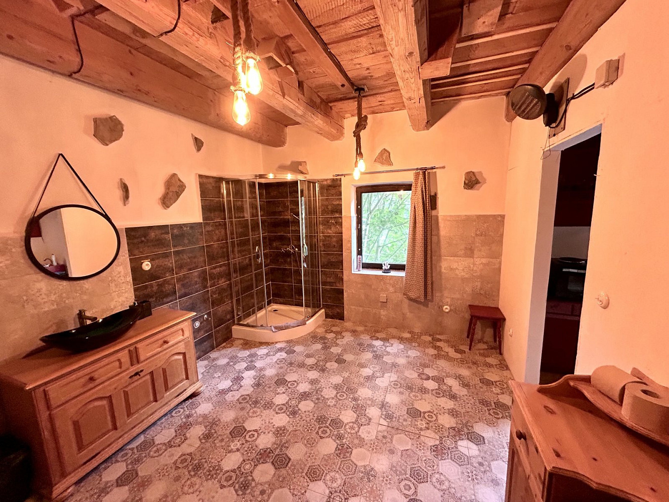 Prodej nájemního domu, činžáku 300 m² – fotografie 4