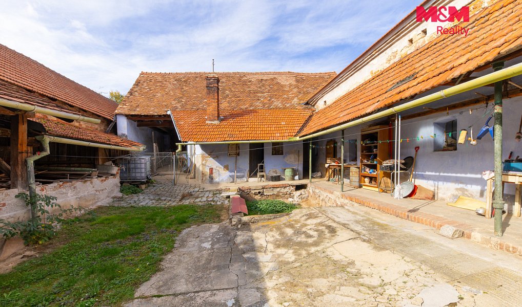 Prodej domu 120 m² s pozemkem 2 344 m², Lažany – náhled fotky 23