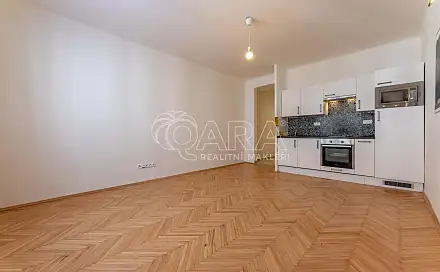 Pronájem bytu 1+kk 34 m²