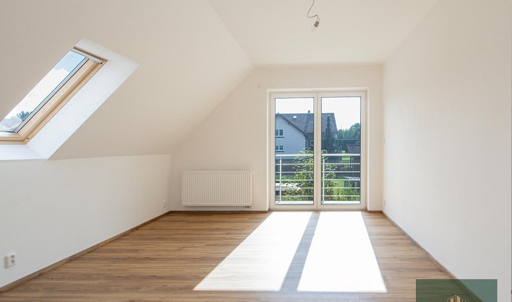 Prodej domu 240 m² s pozemkem 1 011 m², Rokycany – náhled fotky 23