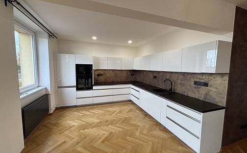 Pronájem bytu 3+kk 77 m², Palackého třída, Pardubice - Zelené Předměstí