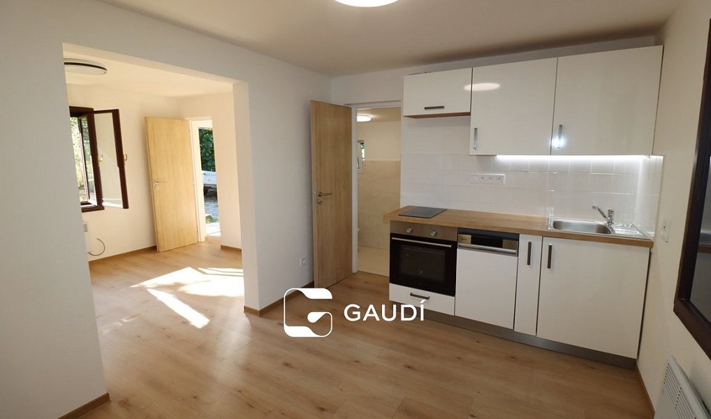 Pronájem domu 47 m² s pozemkem 220 m², Černošice – náhled fotky 3