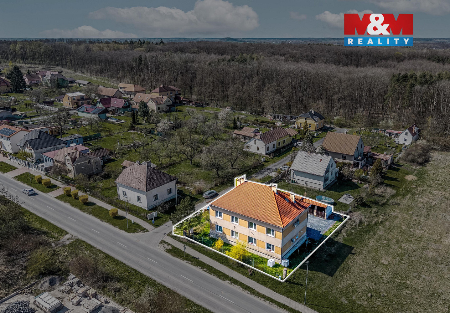 Prodej nájemního domu, činžáku 280 m² — photo 2