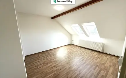 Prodej bytu 1+1 40 m², Přerovská, Olomouc - Holice