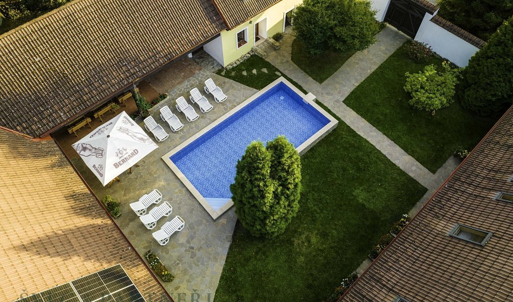 Prodej domu 2 041 m² s pozemkem 5 342 m², Rodvínov – náhled fotky 2