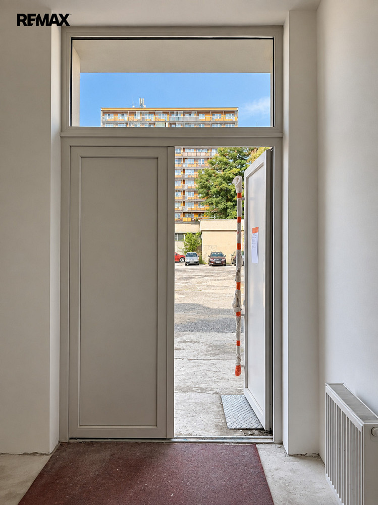 Pronájem obchodních prostor 31 m² – fotografie 4