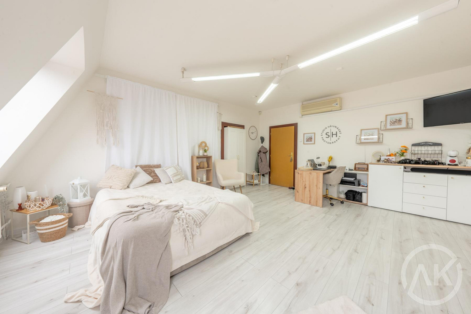 Pronájem kanceláře 45 m² – fotografie 3