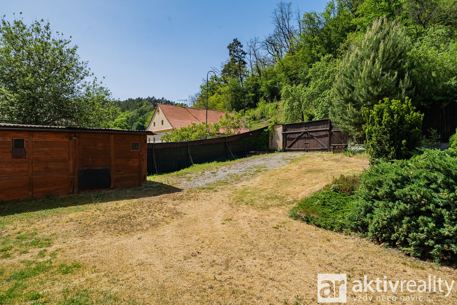 Prodej stavebního pozemku 1 261 m² – fotografie 3