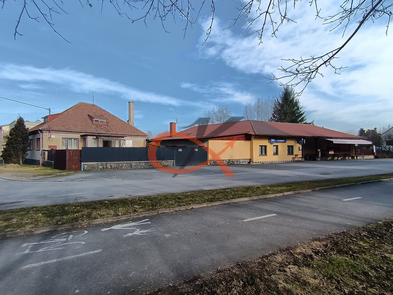 Prodej domu 343 m² s pozemkem 1 082 m² – fotografie 2