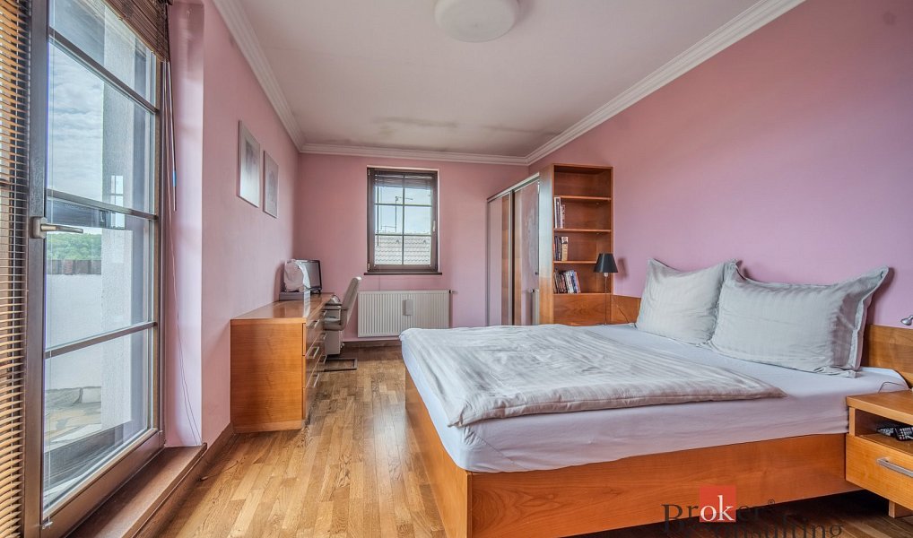 Prodej domu 307 m² s pozemkem 874 m², Praha – náhled fotky 25