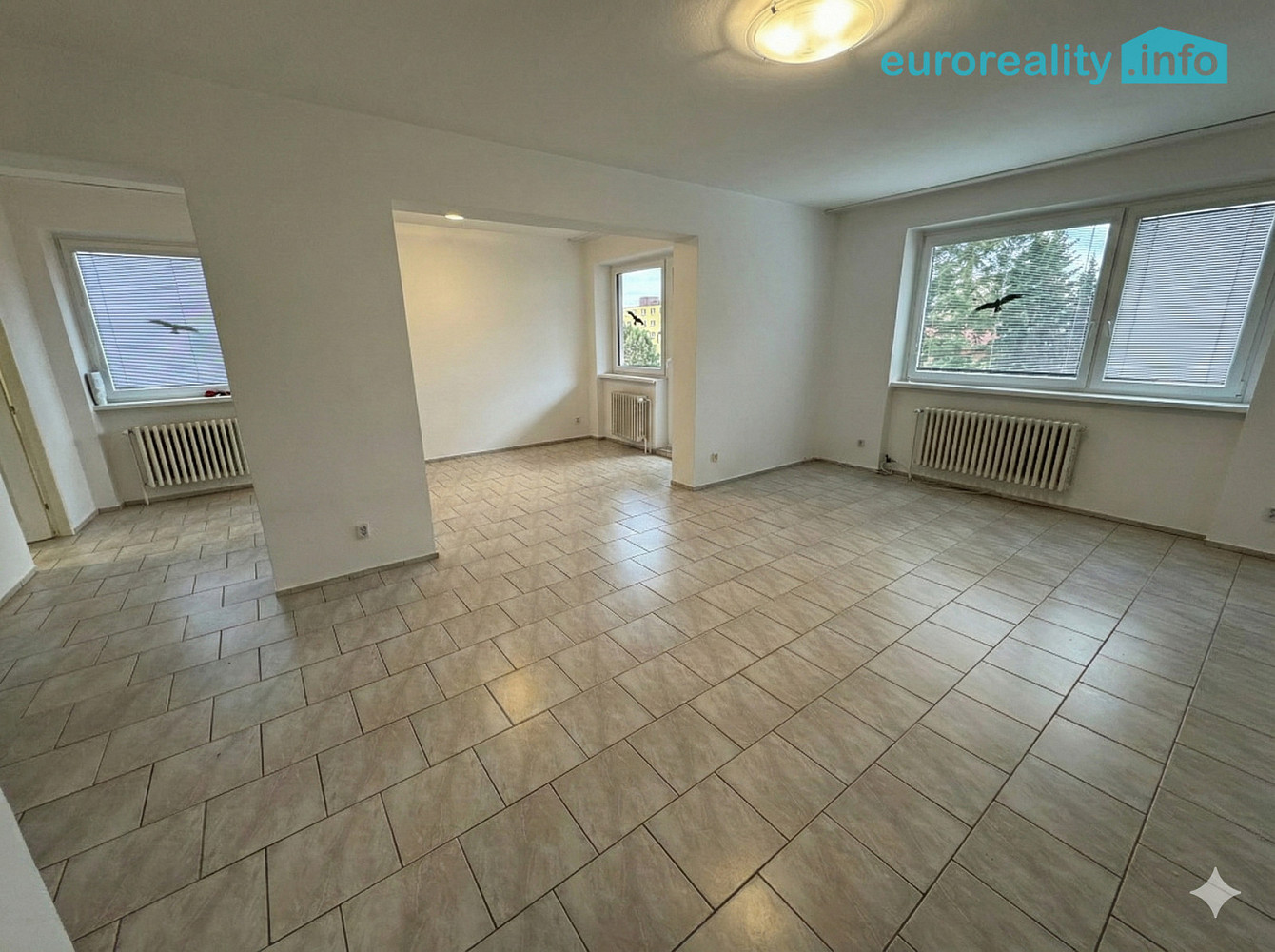 Pronájem bytu 3+1 90 m² – fotografie 3