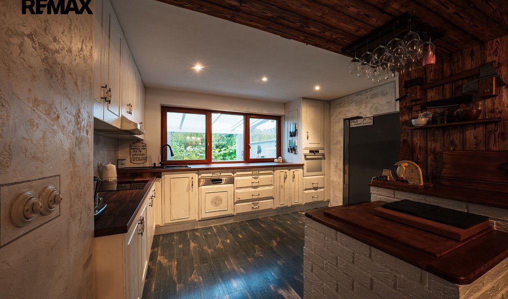 Prodej domu 440 m² s pozemkem 835 m², Příšov – náhled fotky 4