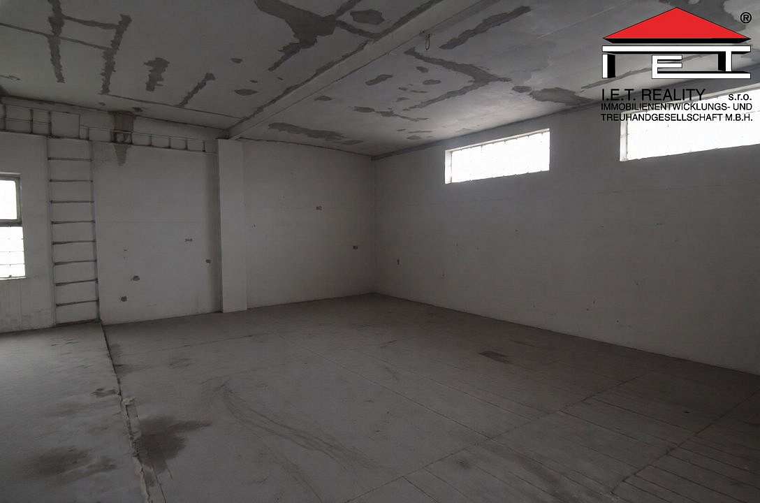 Pronájem skladovacích prostor 105 m²
