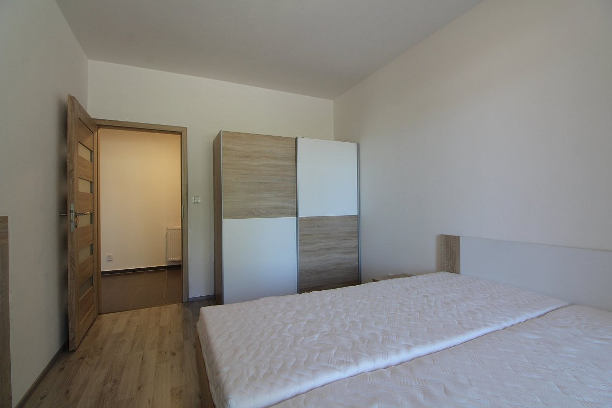 Pronájem bytu 2+kk 53 m² – fotografie 4