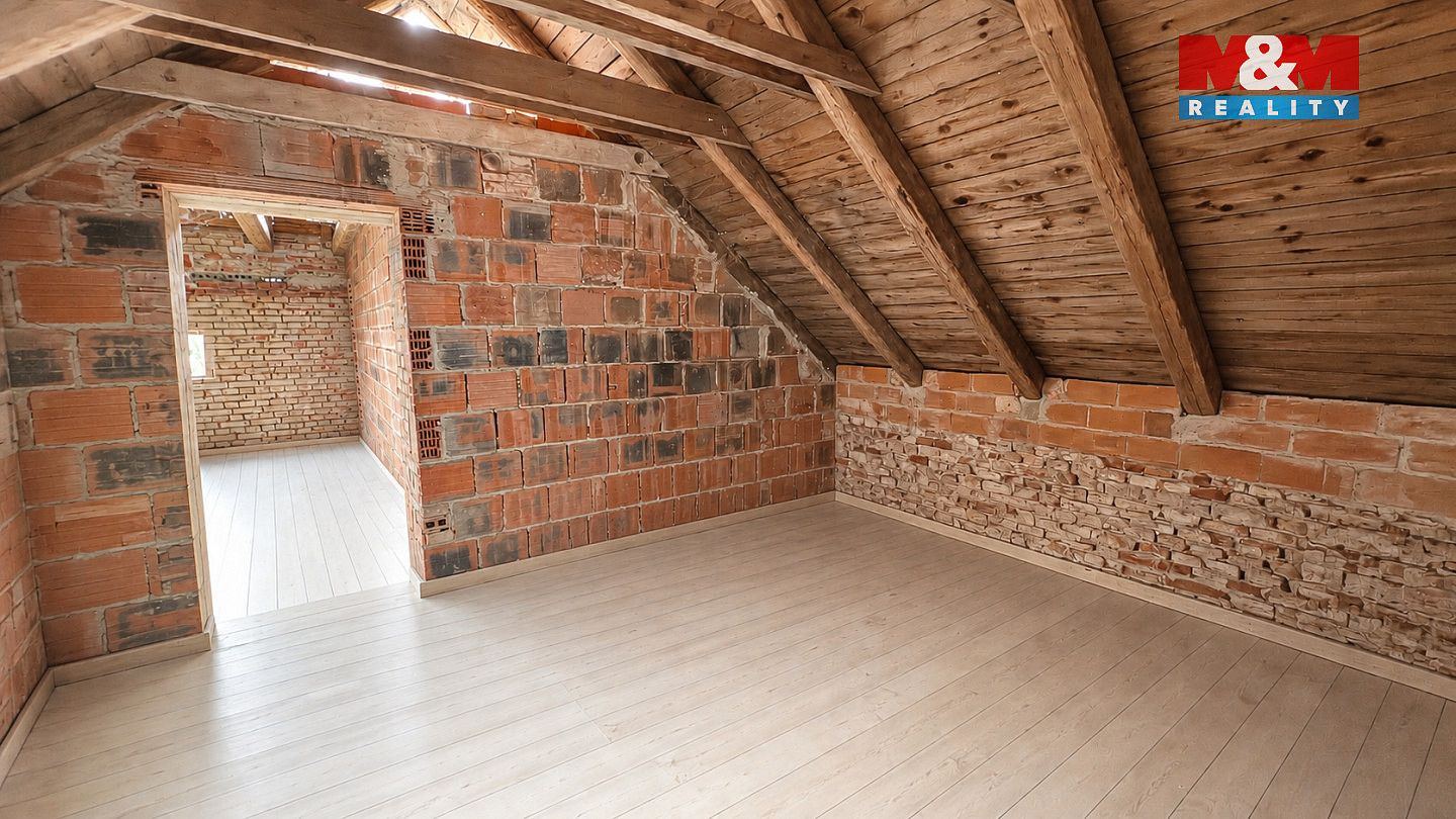 Prodej domu 250 m² s pozemkem 2 135 m² — photo 5