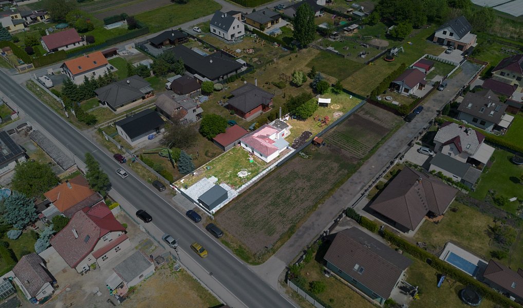 Prodej domu 56 m² s pozemkem 1 044 m², Tišice – náhled fotky 2