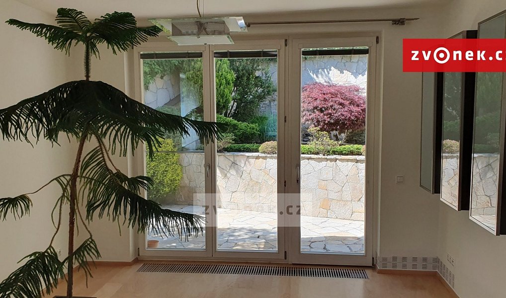 Pronájem domu 270 m² s pozemkem 200 m², Zlín – náhled fotky 24