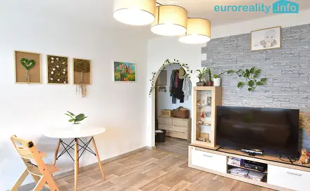 Prodej bytu 3+1 70 m², Dubá - Dřevčice, okres Česká Lípa