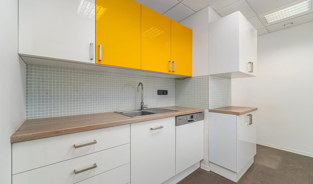 Pronájem kanceláře 1 092 m², Praha – náhled fotky 6