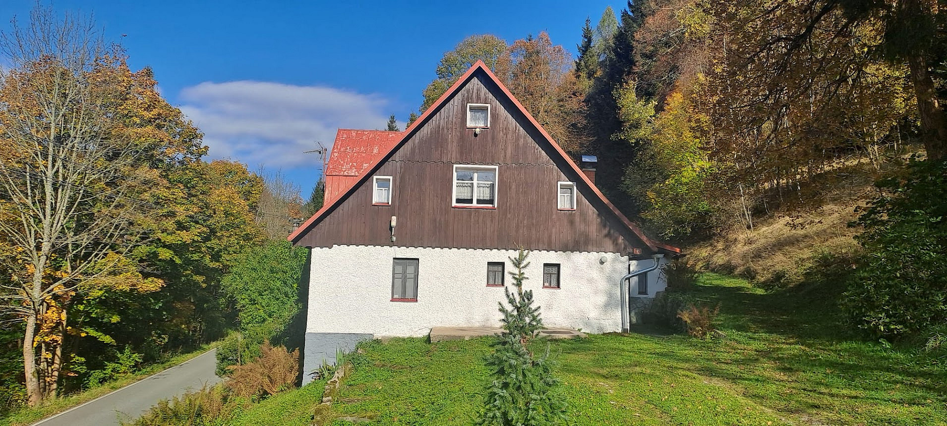 Prodej chalupy 180 m² s pozemkem 4 264 m² – pohled 3