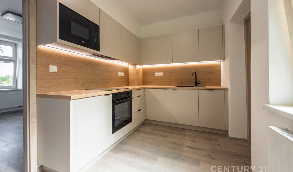 Pronájem bytu 2+1 44 m², Nový Jičín – náhled fotky 2