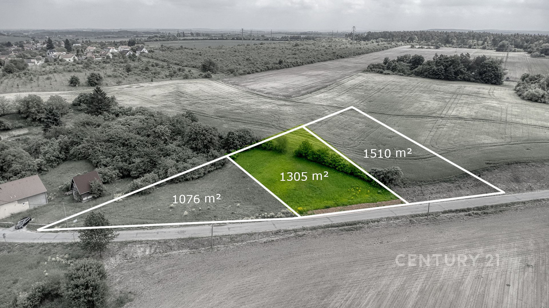 Prodej stavebního pozemku 1 305 m²