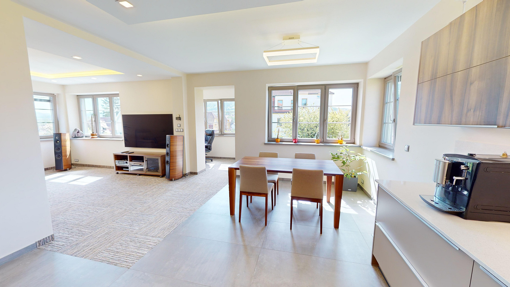 Prodej domu 270 m² s pozemkem 938 m² – fotografie 3
