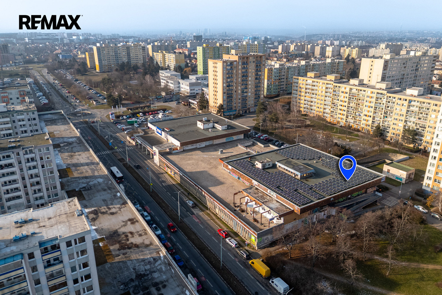 Pronájem obchodních prostor 140 m²