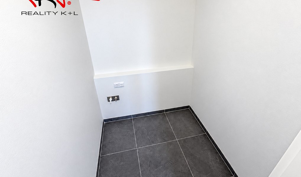Pronájem bytu 2+kk 46 m², Praha – náhled fotky 12