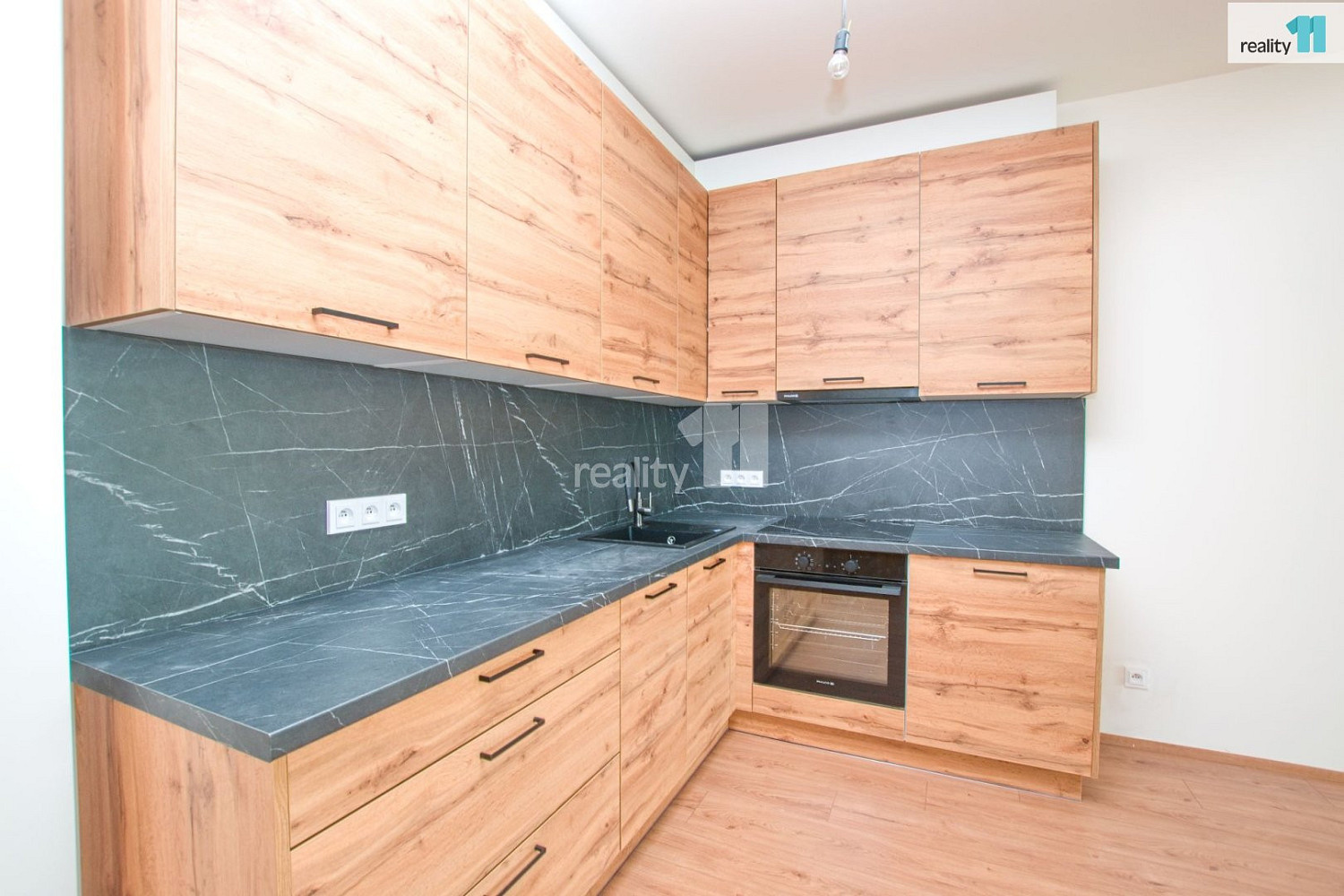 Pronájem bytu 2+kk 69 m² – pohled 6