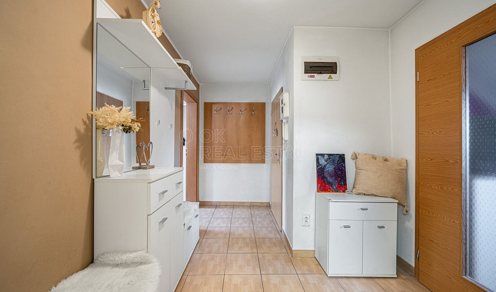 Prodej bytu 3+1 89 m², Ostrov – náhled fotky 12