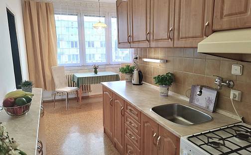 Prodej bytu 3+1 86 m², Družstevní, Soběslav - Soběslav III, okres Tábor